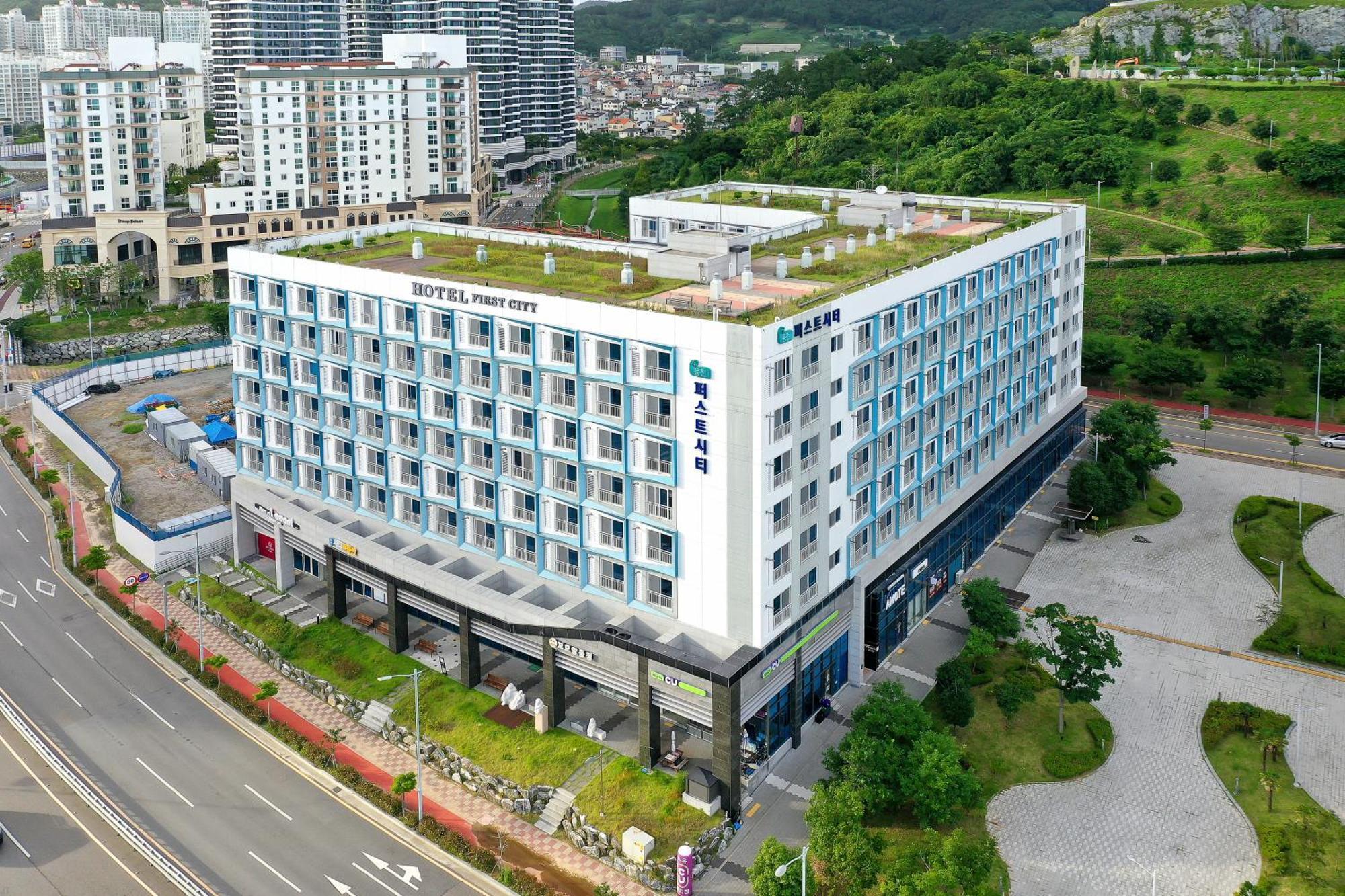 Yeosu Hotel First City Exterior photo